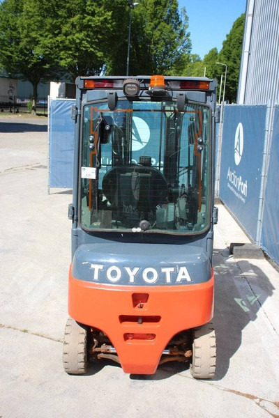 Toyota 8FBMK20T - Elektrostapler: das Bild 4 Toyota 8FBMK20T - Elektrostapler: das Bild 4