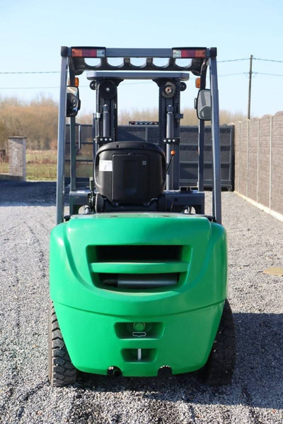 Yanmar FD30 - Dieselstapler: das Bild 4 Yanmar FD30 - Dieselstapler: das Bild 4