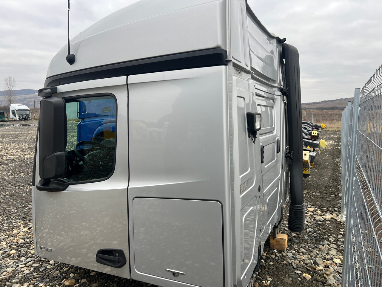 CABINA MERCEDES ACTROS MP4 STREAMSPACE 2.5 - Fahrerhaus für LKW: das Bild 4 CABINA MERCEDES ACTROS MP4 STREAMSPACE 2.5 - Fahrerhaus für LKW: das Bild 4