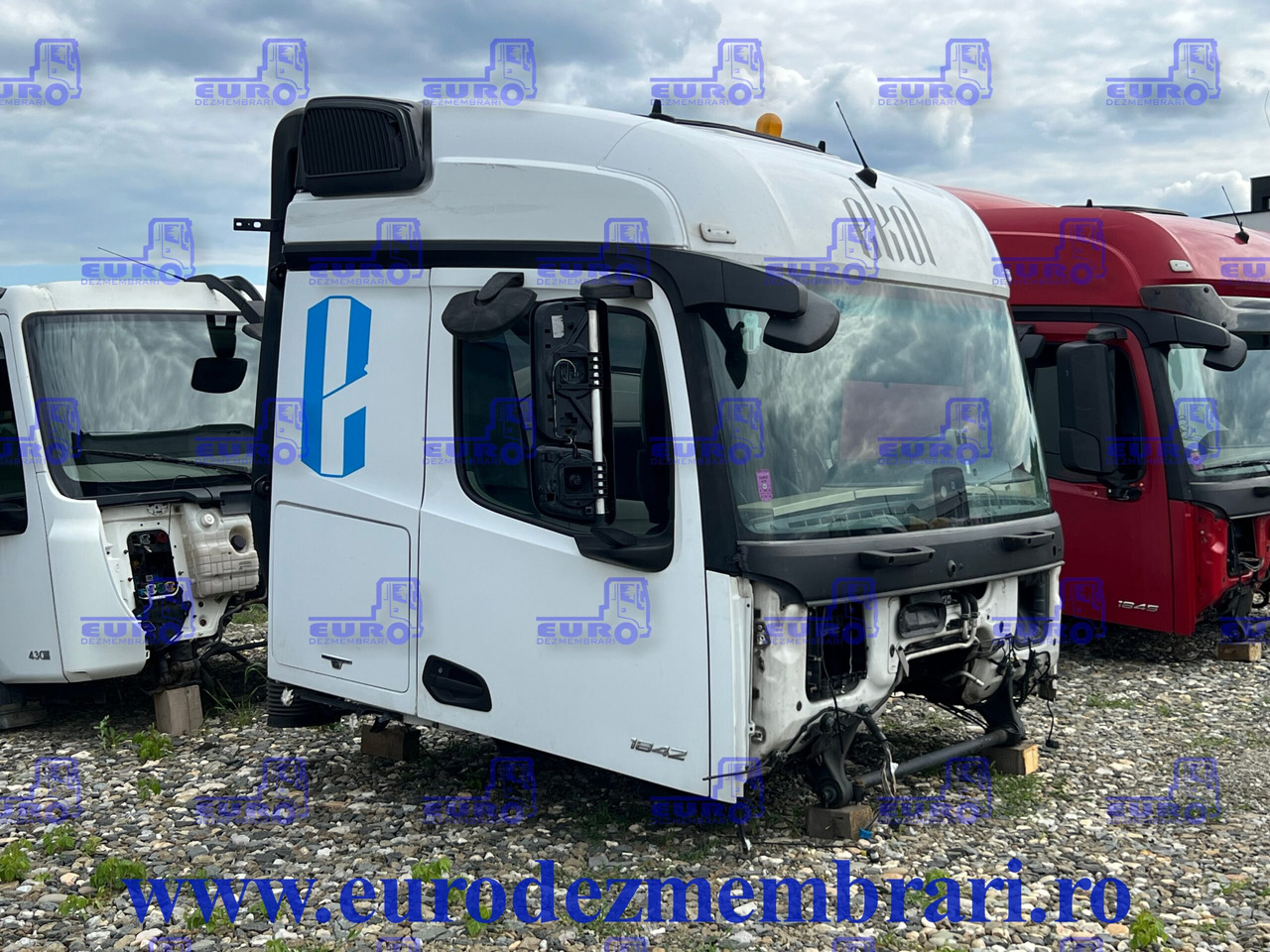 CABINA STREAMSPACE 2.5 MERCEDES ACTROS MP4 - Fahrerhaus für LKW: das Bild 3 CABINA STREAMSPACE 2.5 MERCEDES ACTROS MP4 - Fahrerhaus für LKW: das Bild 3