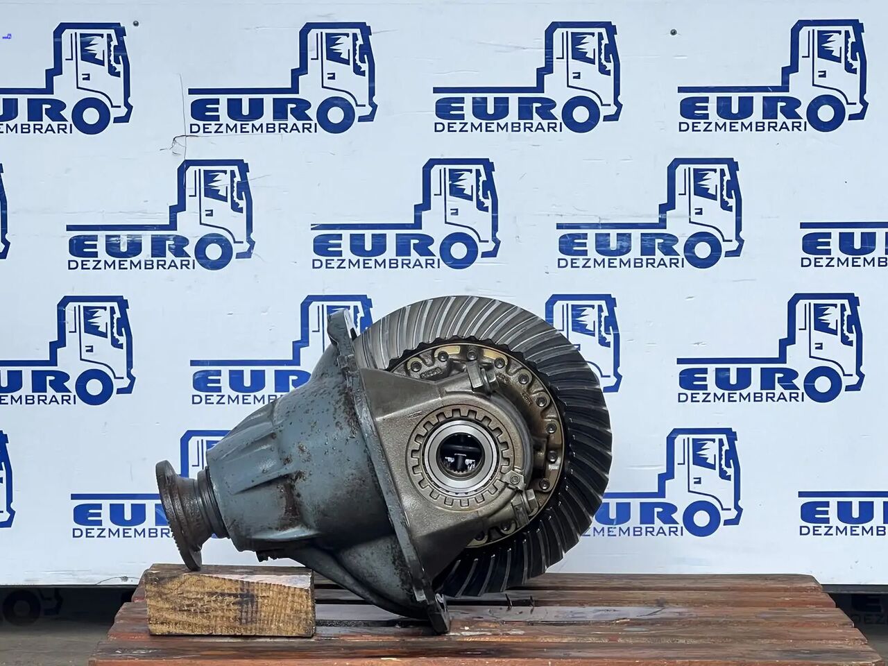 DIFERENTIAL MERCEDES HL8 R=41:8 R=5.125 - Differenzial Getriebe für LKW: das Bild 1 DIFERENTIAL MERCEDES HL8 R=41:8 R=5.125 - Differenzial Getriebe für LKW: das Bild 1