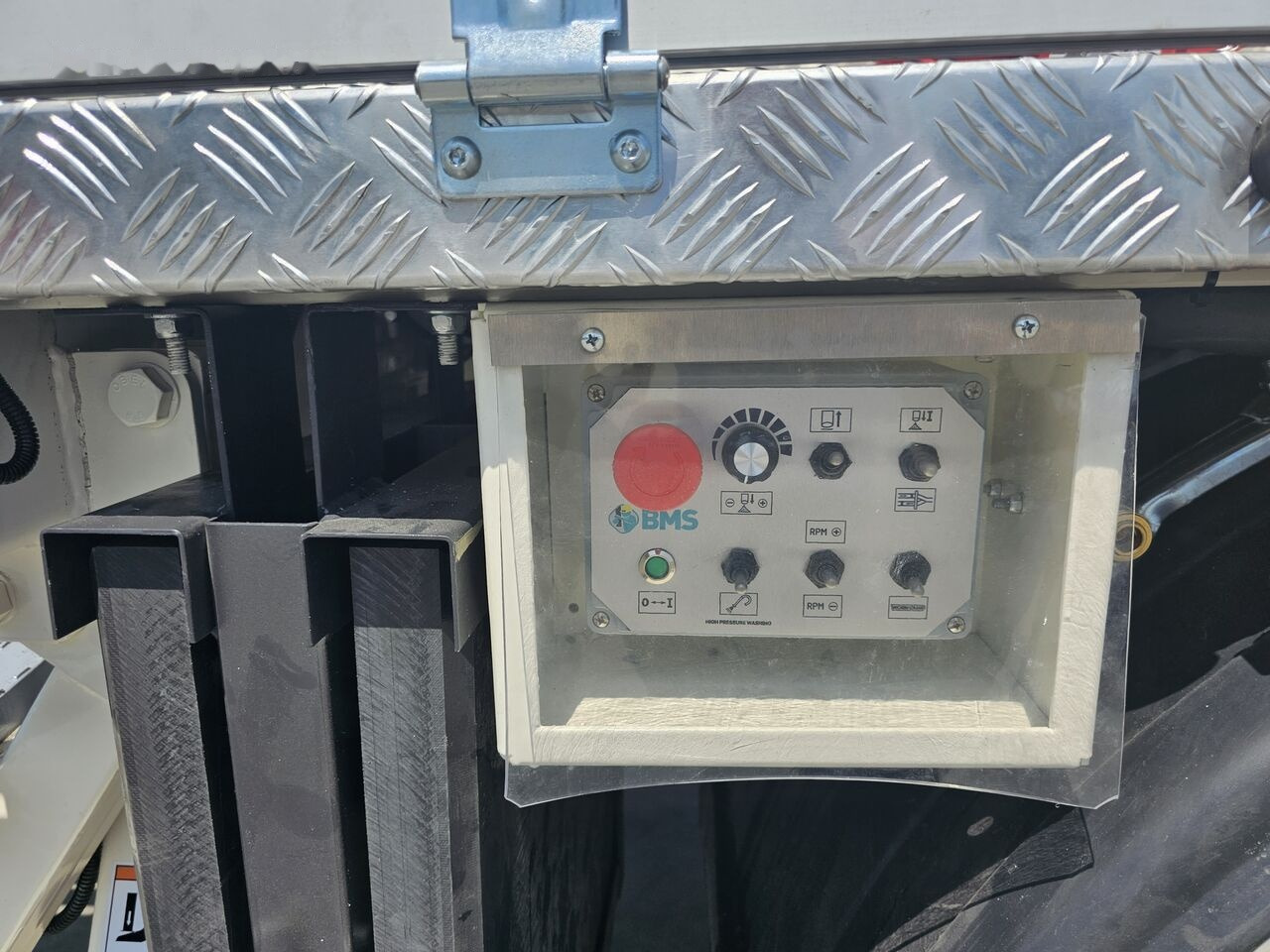 Betonpumpe neu kaufen DAF LF 310: das Bild 24