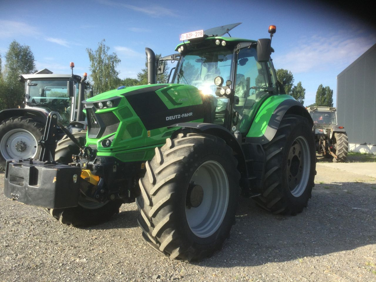 Deutz-Fahr AGROTRON 7250 TTV - Traktor: das Bild 3 Deutz-Fahr AGROTRON 7250 TTV - Traktor: das Bild 3