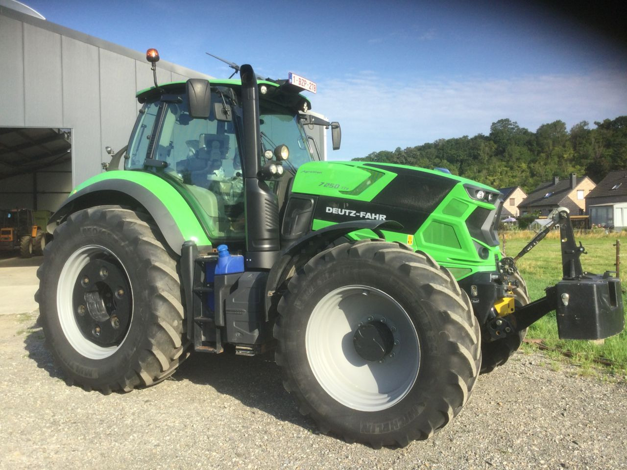 Deutz-Fahr AGROTRON 7250 TTV - Traktor: das Bild 1 Deutz-Fahr AGROTRON 7250 TTV - Traktor: das Bild 1