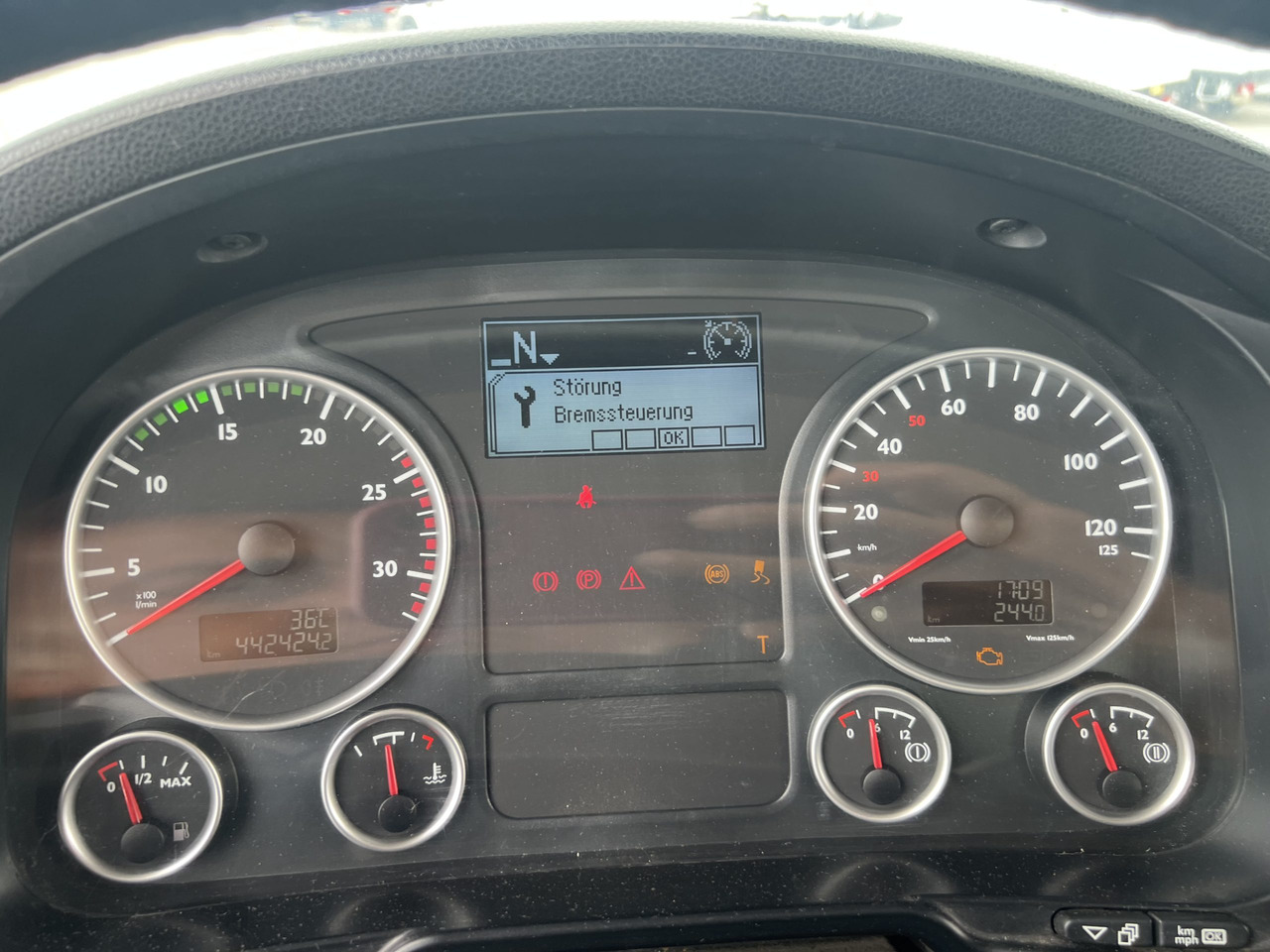 CAMIONN MULTILIF 6X4 MAN 26480 - Abrollkipper: das Bild 4 CAMIONN MULTILIF 6X4 MAN 26480 - Abrollkipper: das Bild 4
