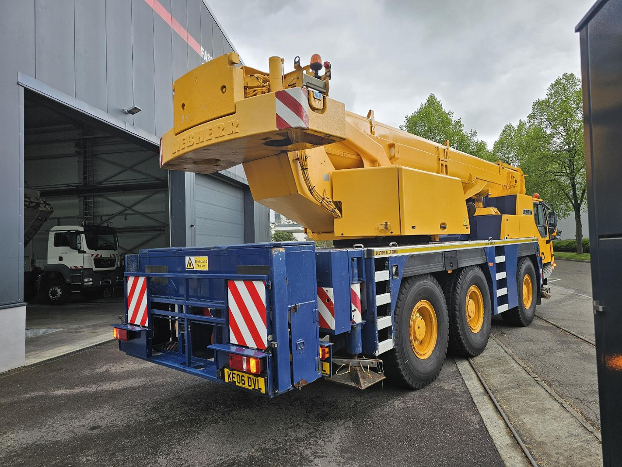 Liebherr LTM 1055-3.1 (06 - 056 016) | 6 x 6 - Mobilkran: das Bild 3 Liebherr LTM 1055-3.1 (06 - 056 016) | 6 x 6 - Mobilkran: das Bild 3