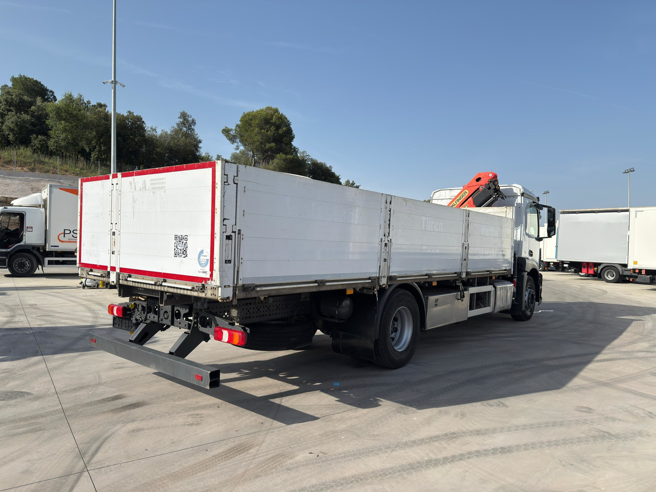 MERCEDES BENZ 18.30 Antos E6 (Platform and Grave) - Pritsche LKW, Autokran: das Bild 3 MERCEDES BENZ 18.30 Antos E6 (Platform and Grave) - Pritsche LKW, Autokran: das Bild 3