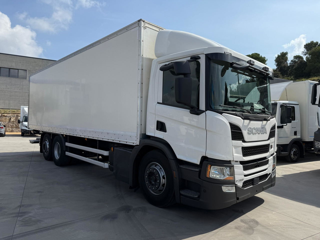SCANIA P360 E6 (VAN) - Koffer LKW: das Bild 2 SCANIA P360 E6 (VAN) - Koffer LKW: das Bild 2