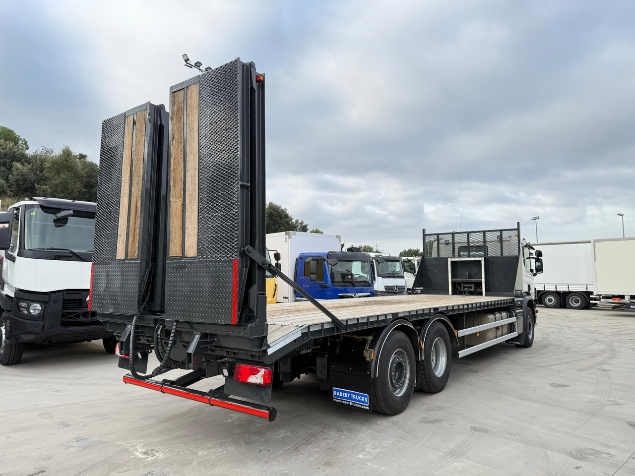 SCANIA P410 E6 (Platform) - Autotransporter LKW: das Bild 3 SCANIA P410 E6 (Platform) - Autotransporter LKW: das Bild 3