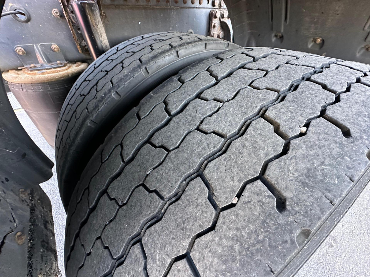 SCANIA R 420 LA4x2MNA - Sattelzugmaschine: das Bild 3 SCANIA R 420 LA4x2MNA - Sattelzugmaschine: das Bild 3