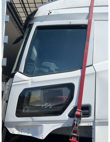 DAF XG Left doors (2020-2024) - Tür und Teile: das Bild 1 DAF XG Left doors (2020-2024) - Tür und Teile: das Bild 1
