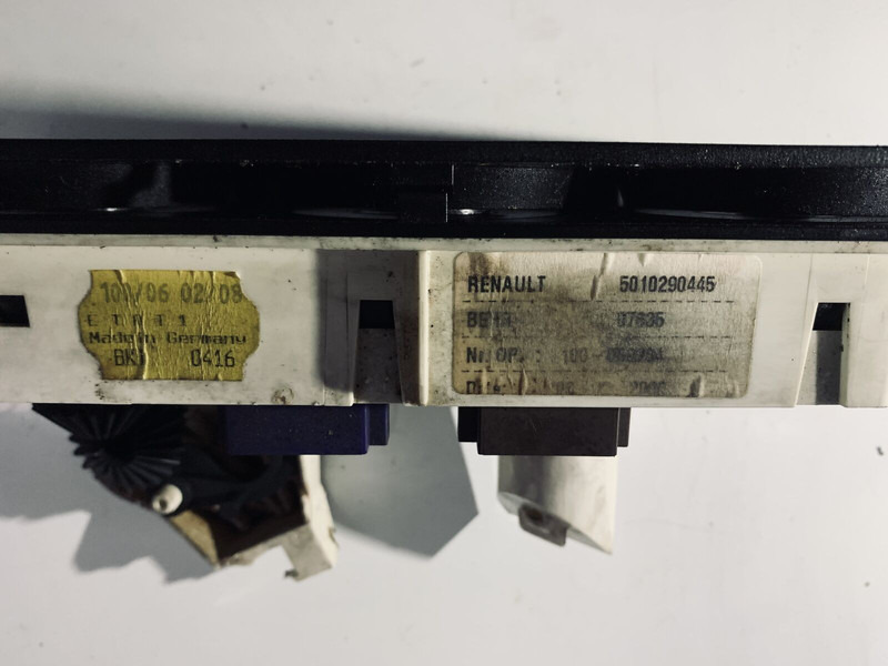 Renault MAGNUM - Armaturenbrett: das Bild 3 Renault MAGNUM - Armaturenbrett: das Bild 3