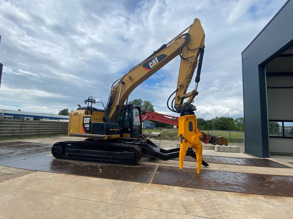 CAT 320 EL LR CAR DISMANTLER - Abrissbagger: das Bild 3 CAT 320 EL LR CAR DISMANTLER - Abrissbagger: das Bild 3