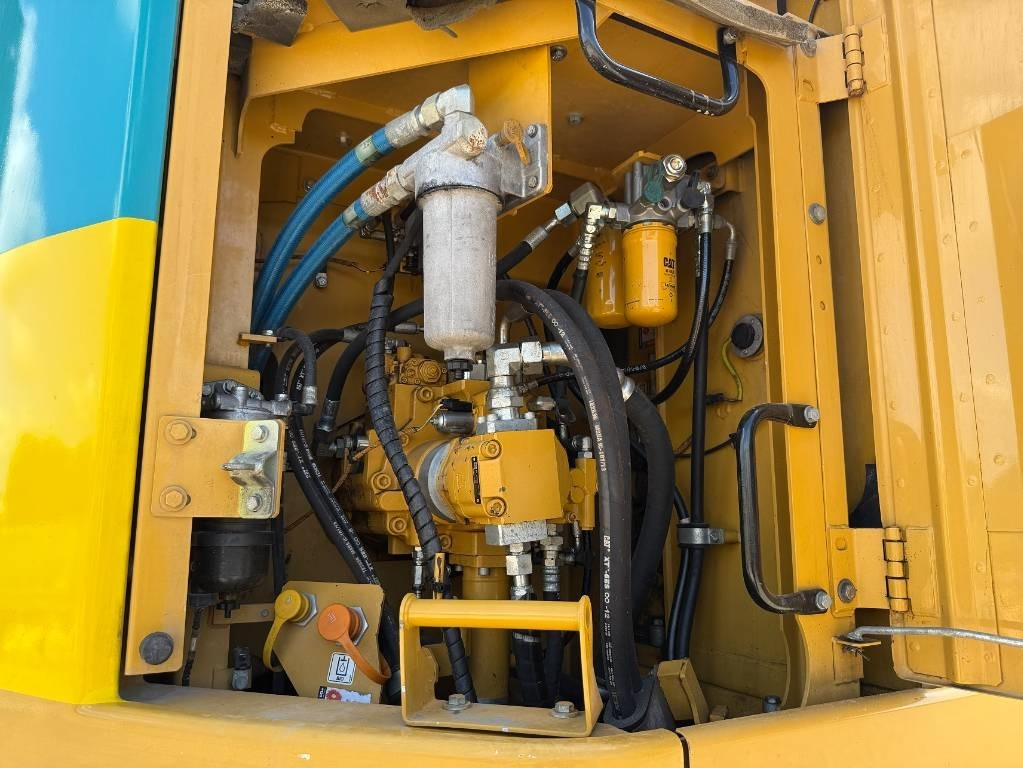 Kettenbagger CAT 335 F L CR: das Bild 23