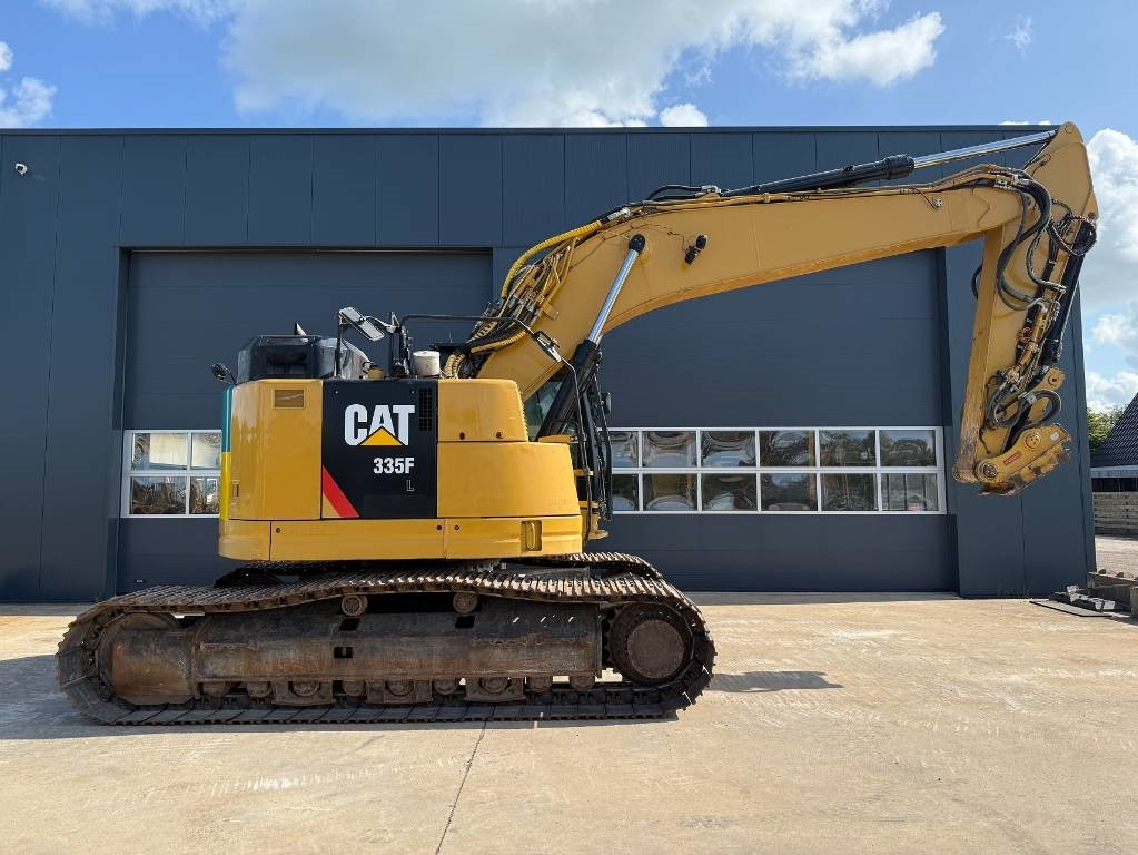 Kettenbagger CAT 335 F L CR: das Bild 13