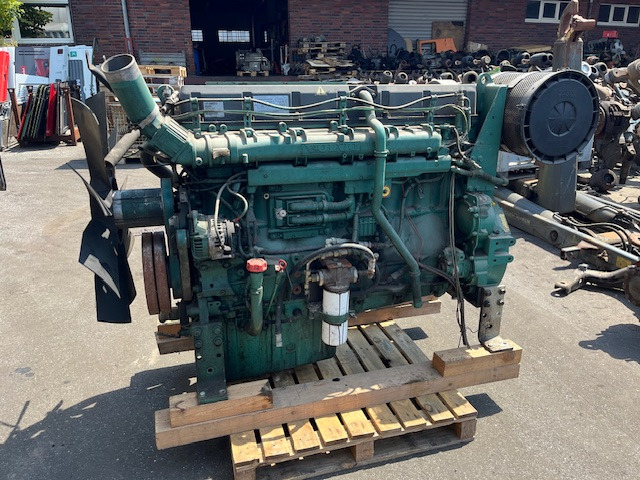 VOLVO Penta D16 - Motor für Baumaschine: das Bild 2 VOLVO Penta D16 - Motor für Baumaschine: das Bild 2