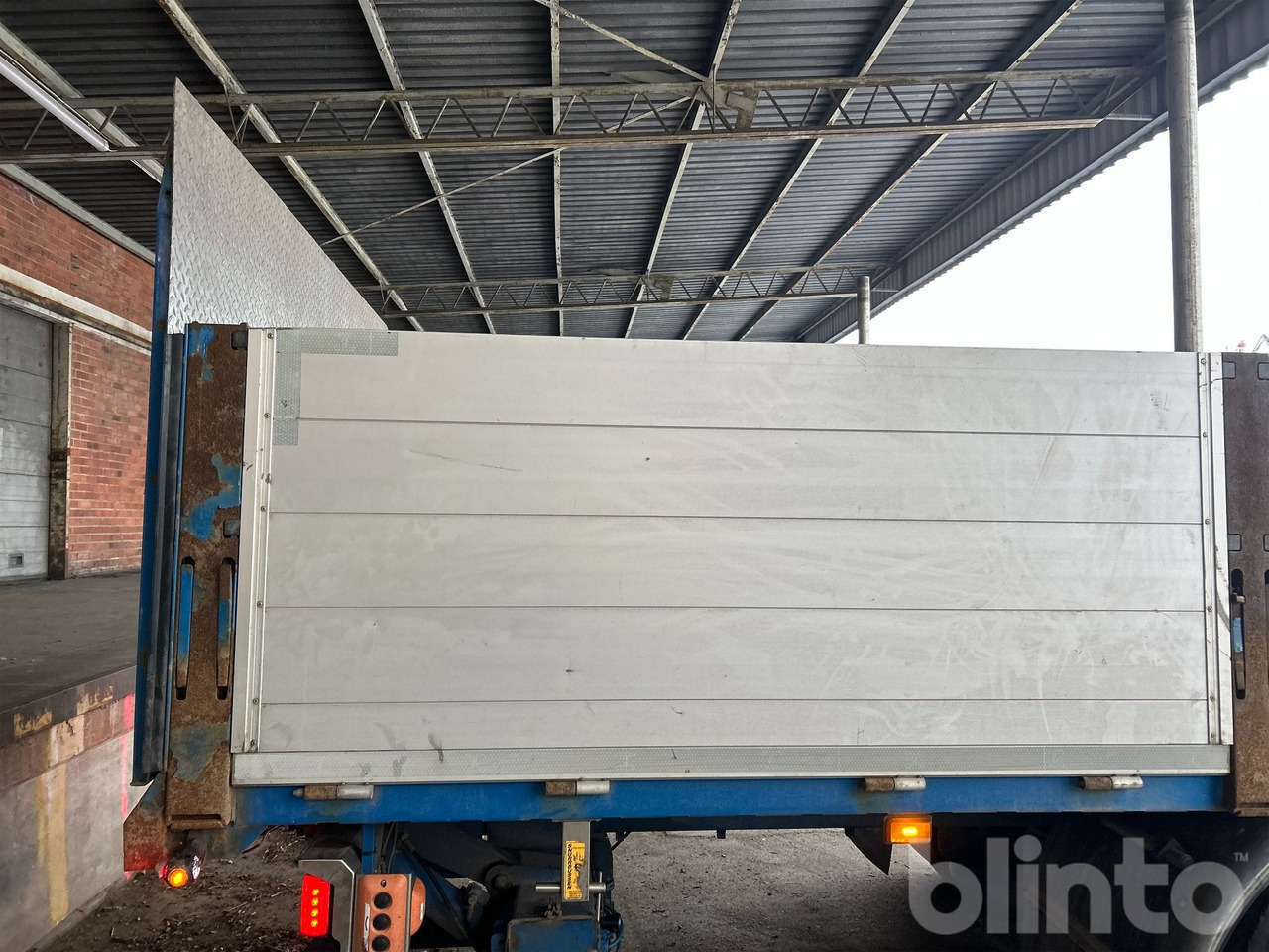 Pritsche LKW, Autokran Brädgårdsbil / SCANIA P250 / Nybesiktigad kran: das Bild 33 Pritsche LKW, Autokran Brädgårdsbil / SCANIA P250 / Nybesiktigad kran: das Bild 33