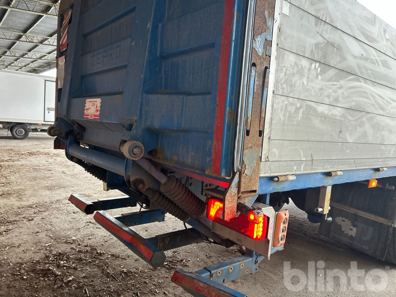 Pritsche LKW, Autokran Brädgårdsbil / SCANIA P250 / Nybesiktigad kran: das Bild 36 Pritsche LKW, Autokran Brädgårdsbil / SCANIA P250 / Nybesiktigad kran: das Bild 36