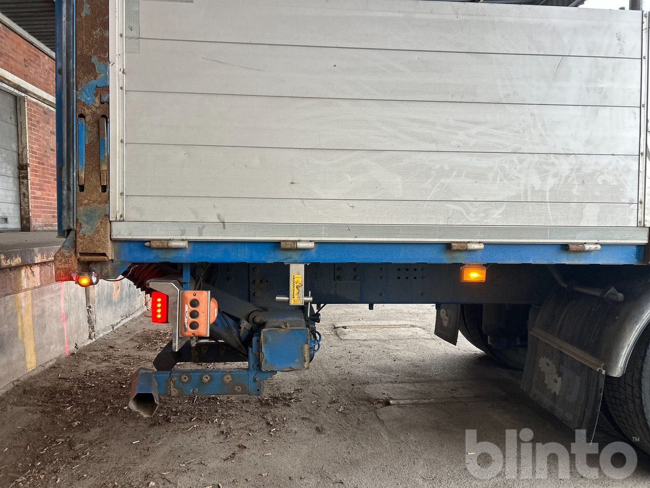 Pritsche LKW, Autokran Brädgårdsbil / SCANIA P250 / Nybesiktigad kran: das Bild 34 Pritsche LKW, Autokran Brädgårdsbil / SCANIA P250 / Nybesiktigad kran: das Bild 34