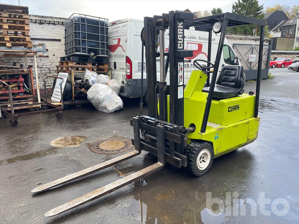 Clarklift TM15 - Elektrostapler: das Bild 1 Clarklift TM15 - Elektrostapler: das Bild 1