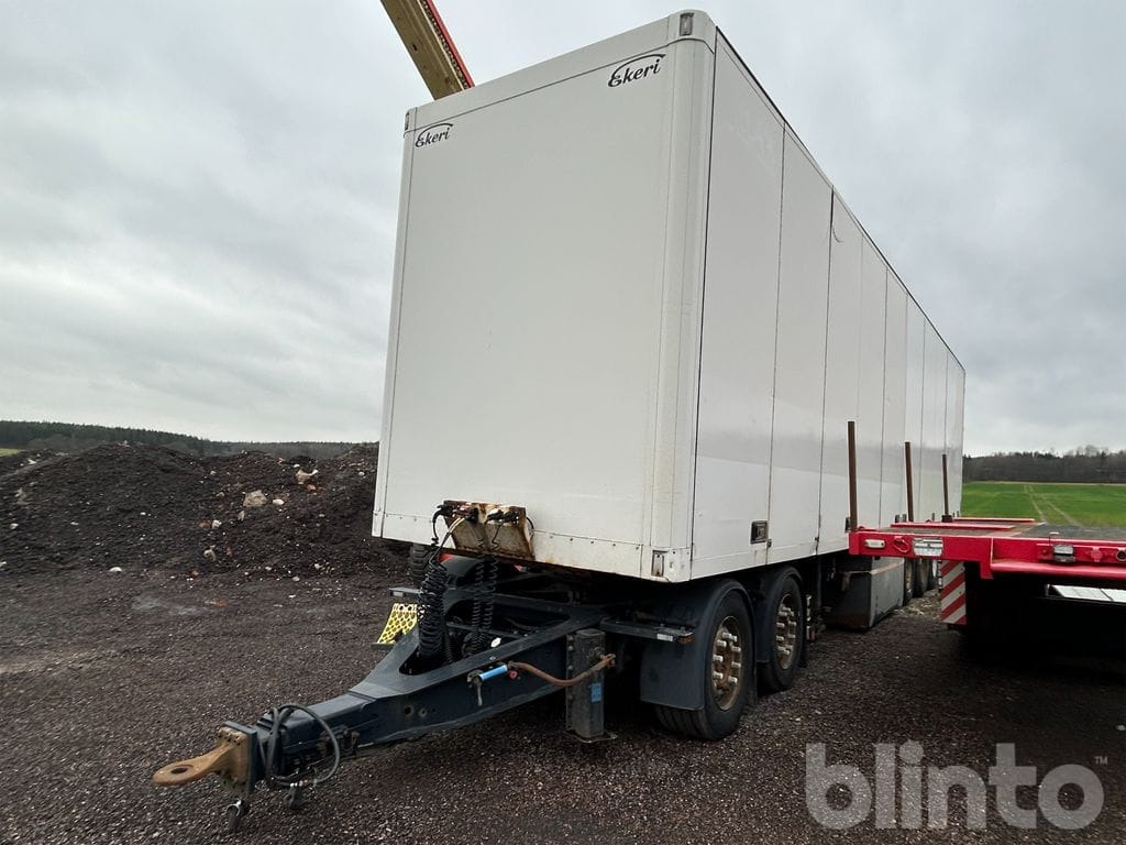 Ekeri/Krone - Koffer Anhänger: das Bild 5 Ekeri/Krone - Koffer Anhänger: das Bild 5