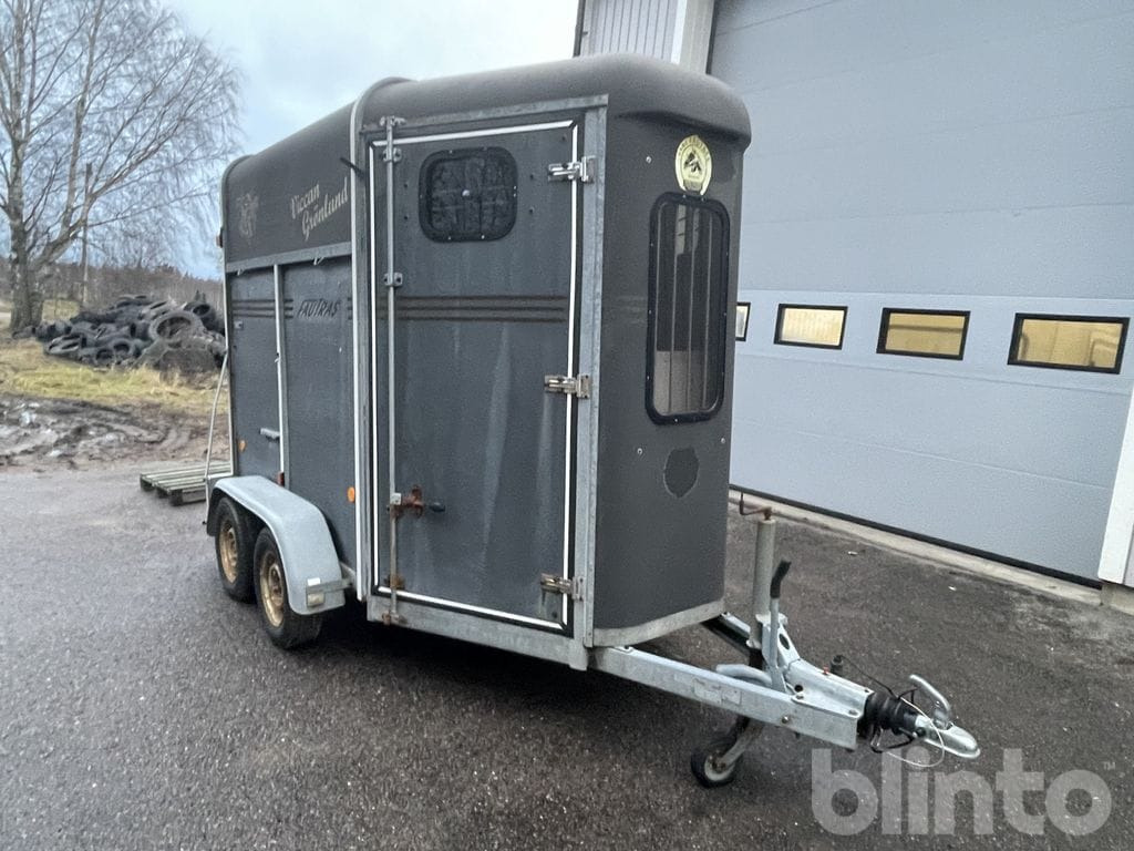 FAUTRAS PROVAN boggi - Pferdeanhänger: das Bild 2 FAUTRAS PROVAN boggi - Pferdeanhänger: das Bild 2