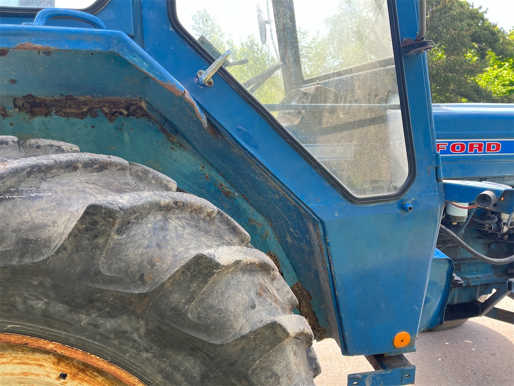 Traktor FORD 5000: das Bild 50