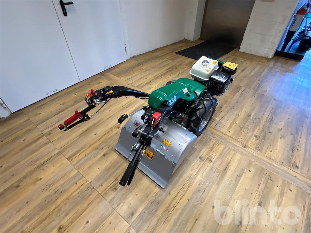 Ferrari 338 Power Safe (2025) - Motorhacke: das Bild 4 Ferrari 338 Power Safe (2025) - Motorhacke: das Bild 4