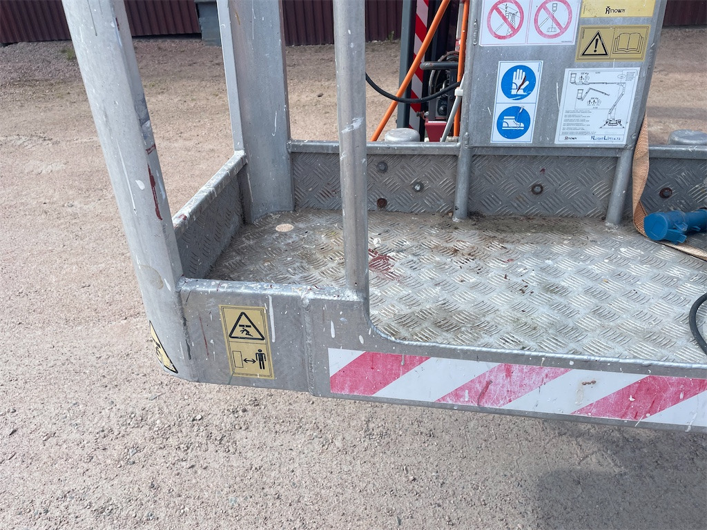 Hinowa Lightlift 14.72 - Gelenkarmbühne: das Bild 5 Hinowa Lightlift 14.72 - Gelenkarmbühne: das Bild 5