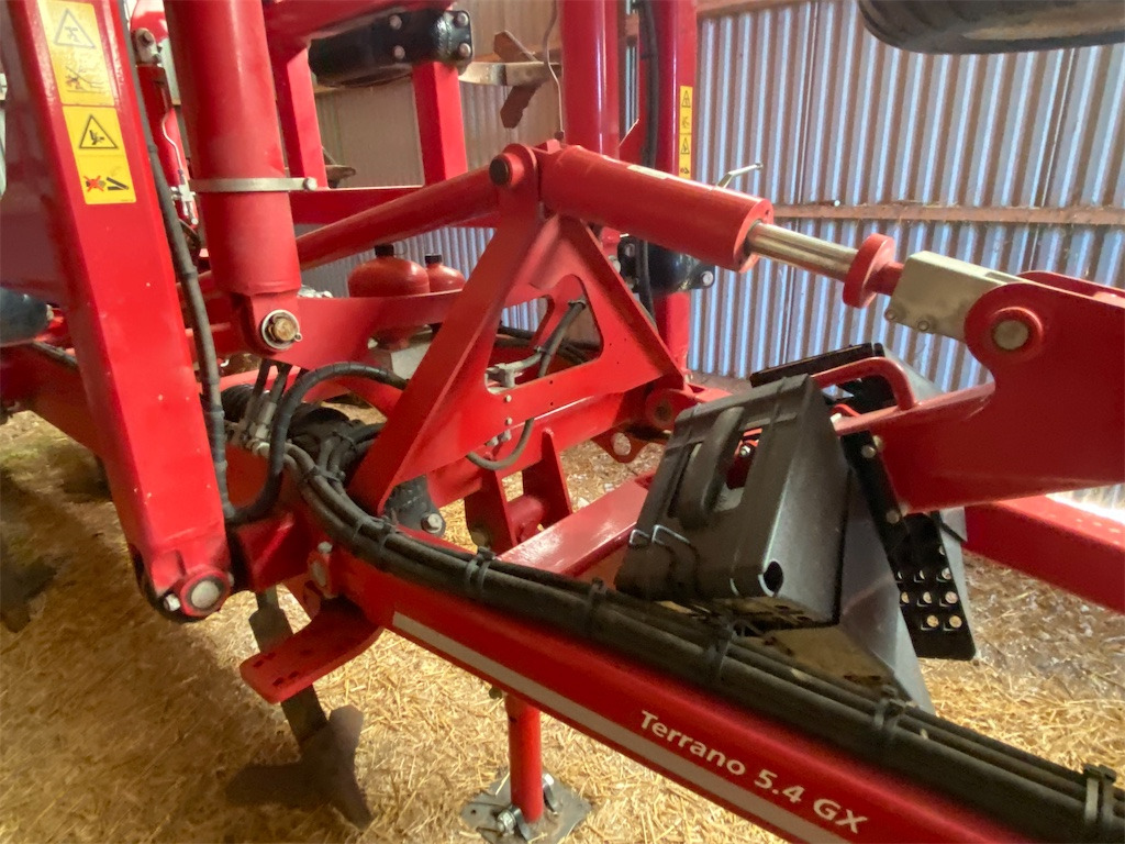 Horsch Terrano 5.4 GX - Grubber: das Bild 5 Horsch Terrano 5.4 GX - Grubber: das Bild 5