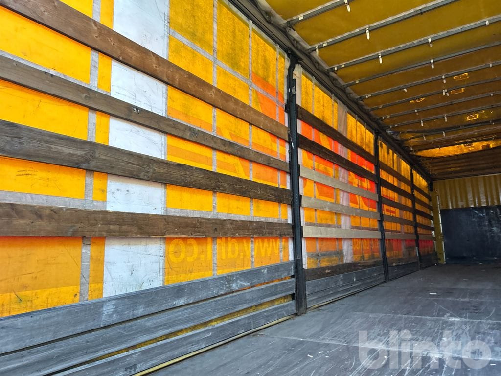 Planenauflieger KRONE SDP27ELB-CS-HPHDSB: das Bild 46 Planenauflieger KRONE SDP27ELB-CS-HPHDSB: das Bild 46