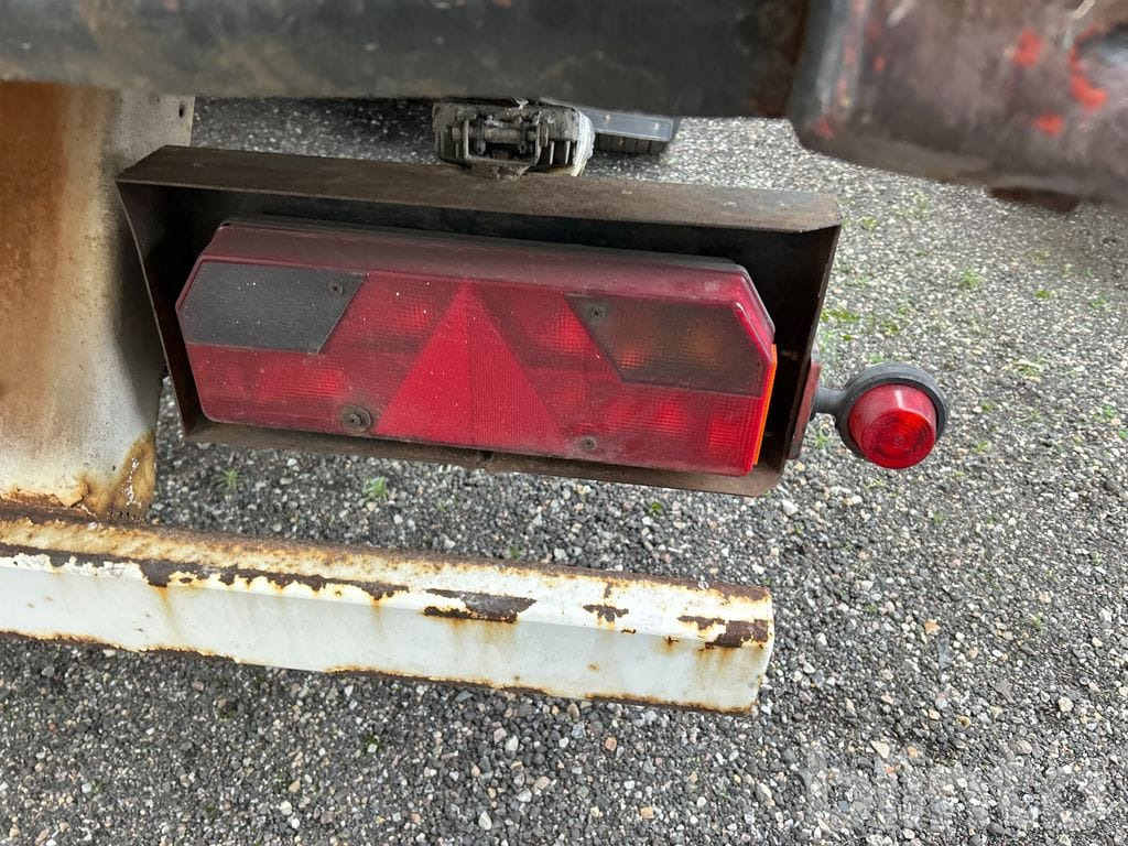 Planenauflieger KRONE SDP27ELB-CS-HPHDSB: das Bild 26 Planenauflieger KRONE SDP27ELB-CS-HPHDSB: das Bild 26