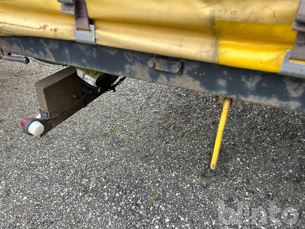 Planenauflieger KRONE SDP27ELB-CS-HPHDSB: das Bild 24 Planenauflieger KRONE SDP27ELB-CS-HPHDSB: das Bild 24