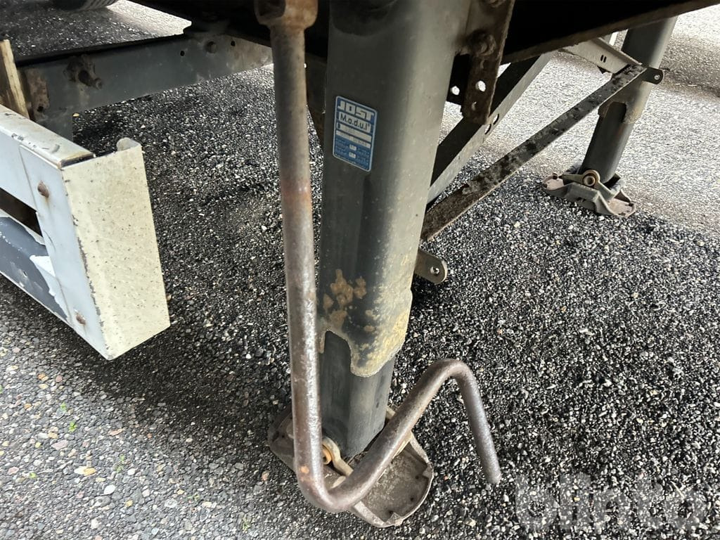 Planenauflieger KRONE SDP27ELB-CS-HPHDSB: das Bild 13 Planenauflieger KRONE SDP27ELB-CS-HPHDSB: das Bild 13