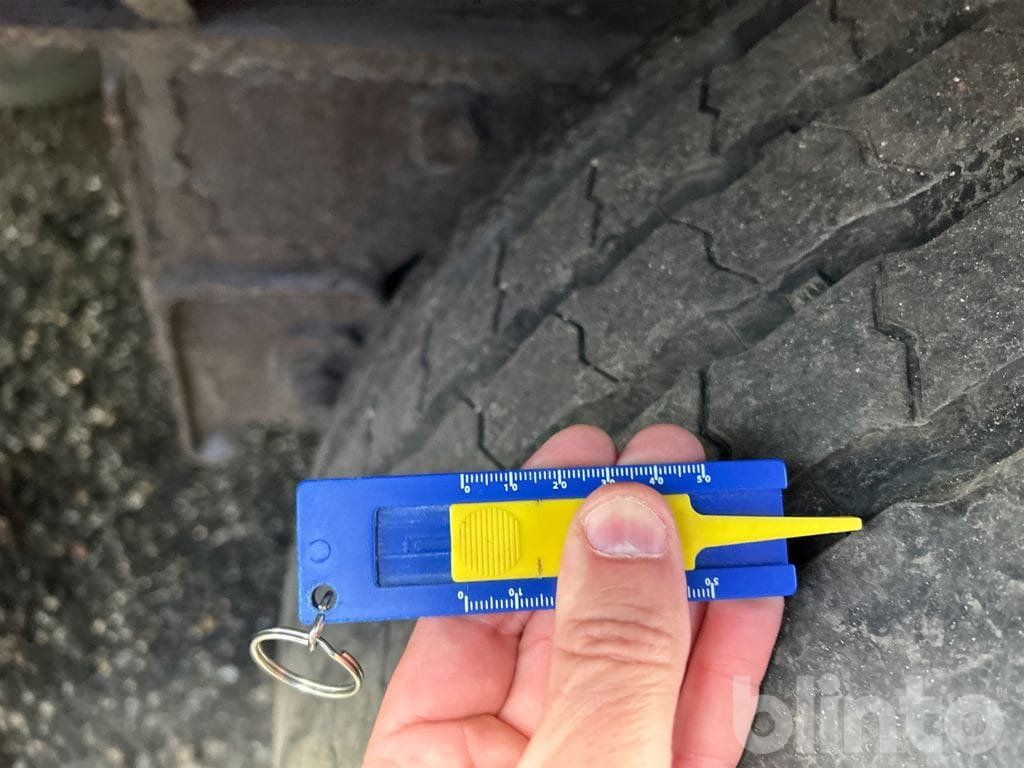 Planenauflieger KRONE SDP27ELB-CS-HPHDSB: das Bild 37 Planenauflieger KRONE SDP27ELB-CS-HPHDSB: das Bild 37