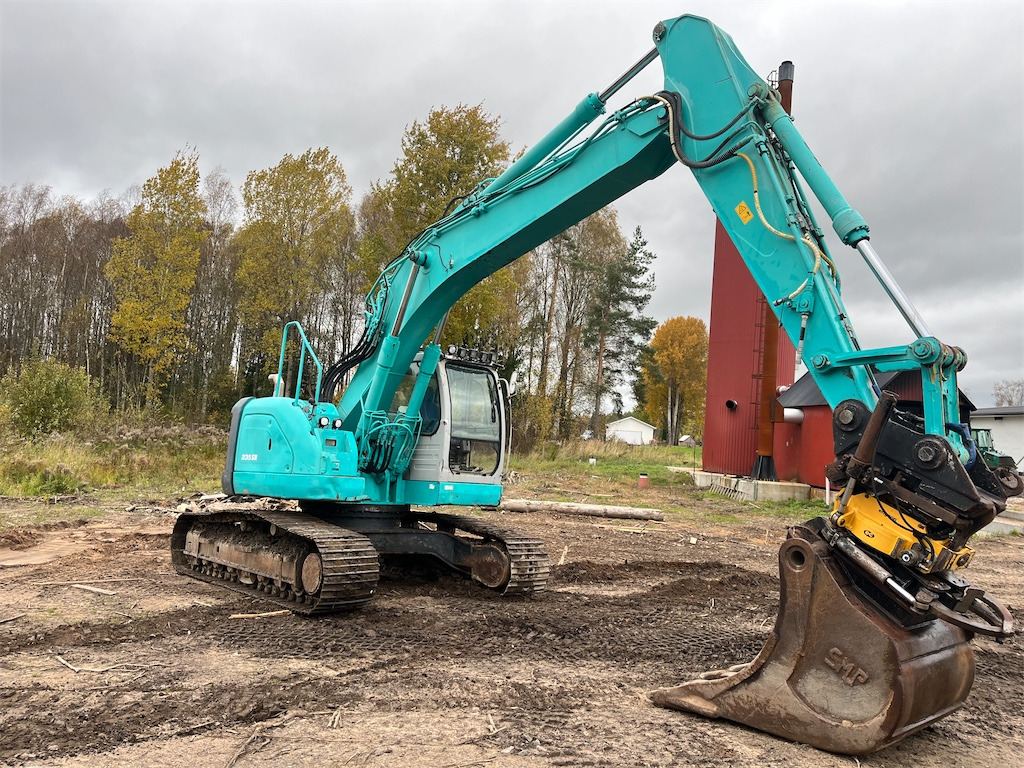 Kobelco SK 235SR - Kettenbagger: das Bild 4 Kobelco SK 235SR - Kettenbagger: das Bild 4