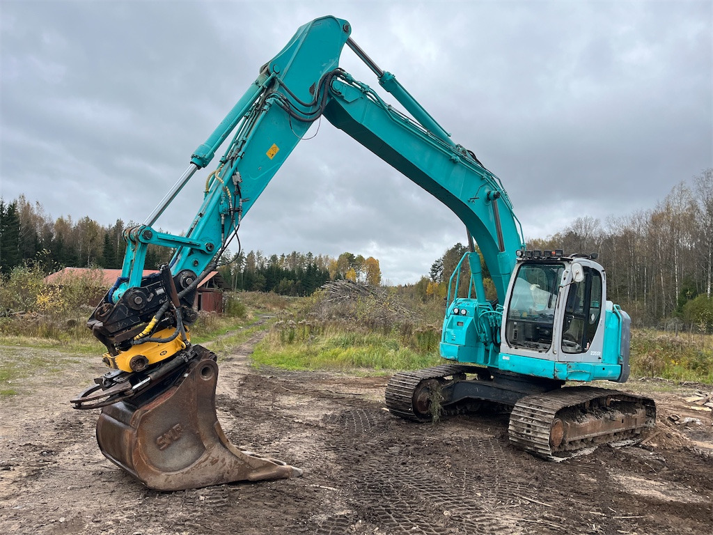 Kobelco SK 235SR - Kettenbagger: das Bild 2 Kobelco SK 235SR - Kettenbagger: das Bild 2