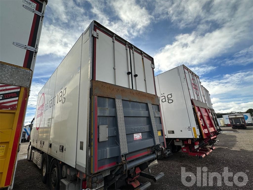 Krone - Aggregat & Bakgavellift - Kühlkofferaufbau: das Bild 2 Krone - Aggregat & Bakgavellift - Kühlkofferaufbau: das Bild 2