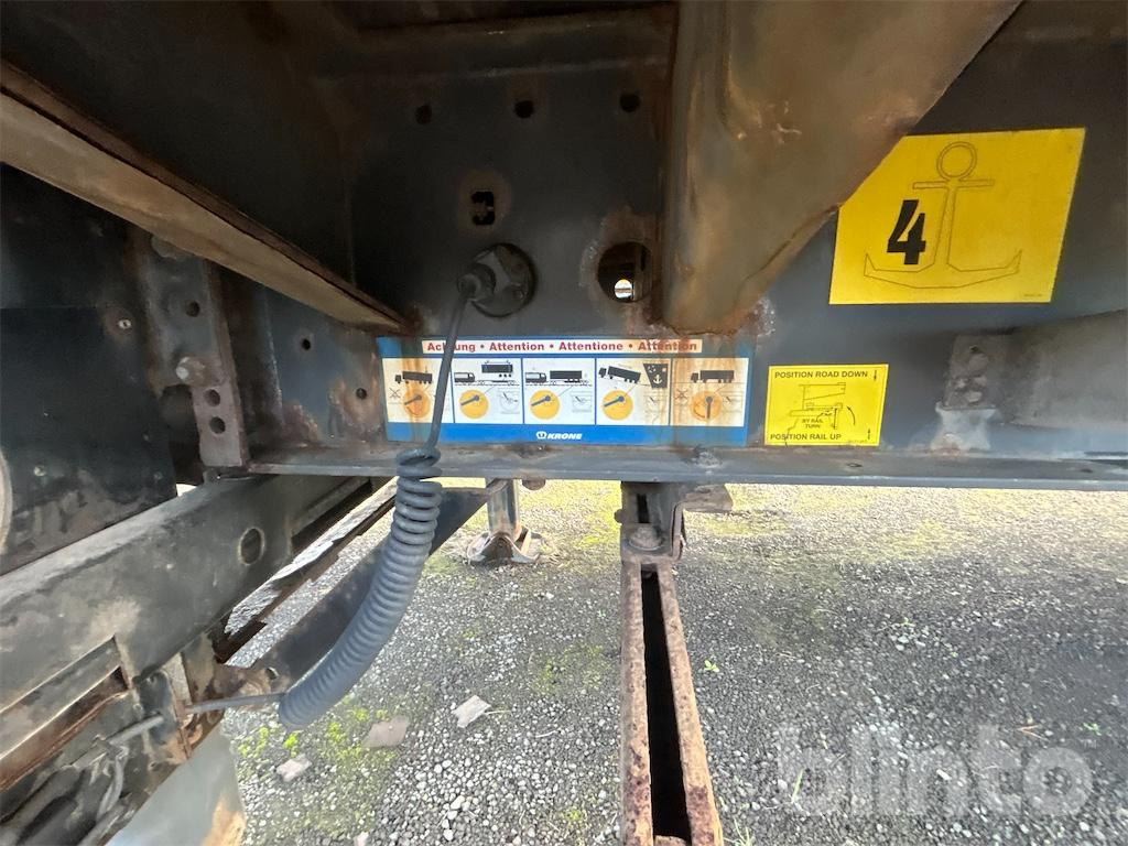 Pritschenauflieger/ Plattformauflieger Krone SD (2014): das Bild 47