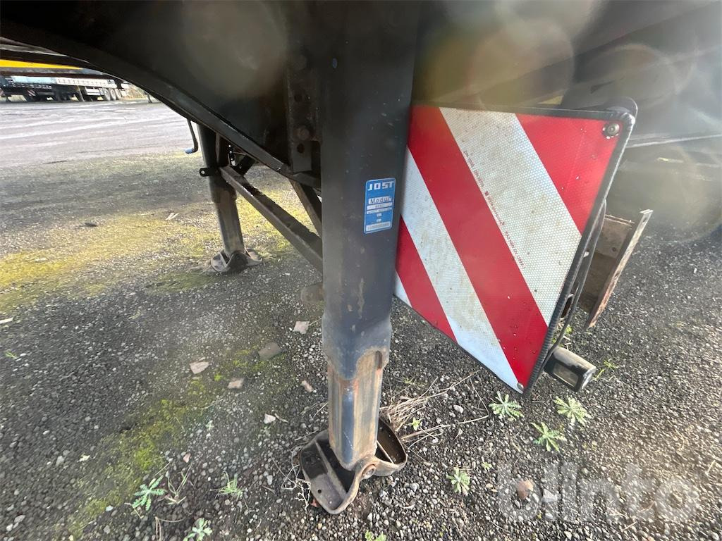 Pritschenauflieger/ Plattformauflieger Krone SD (2014): das Bild 32