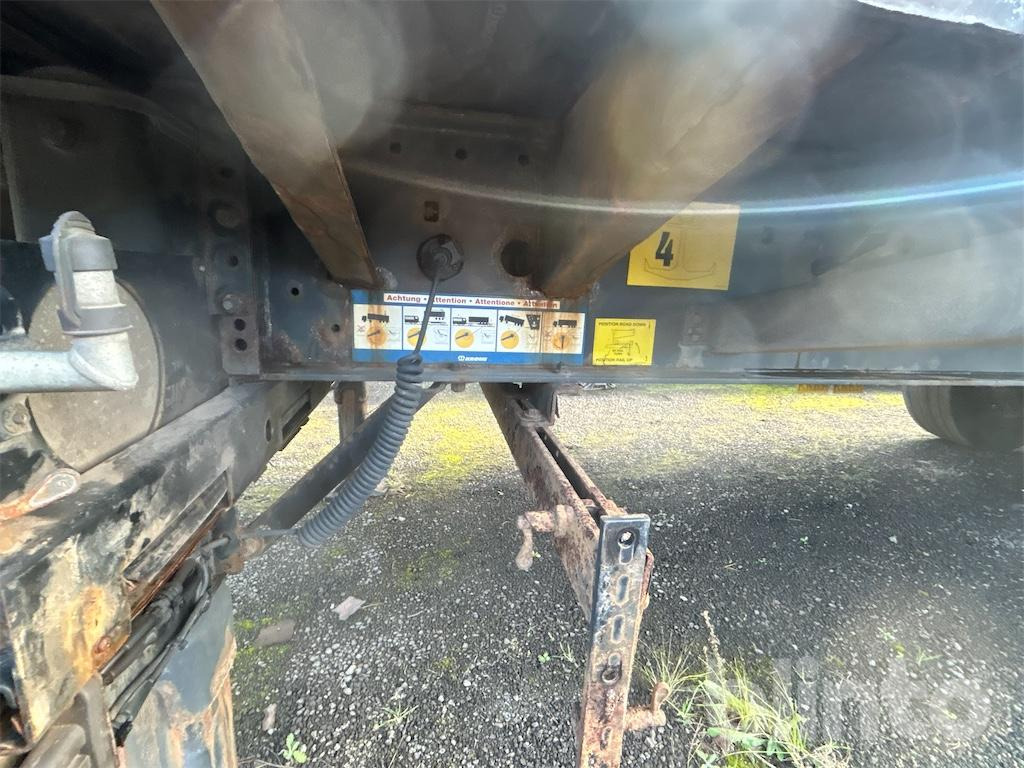 Pritschenauflieger/ Plattformauflieger Krone SD (2014): das Bild 45