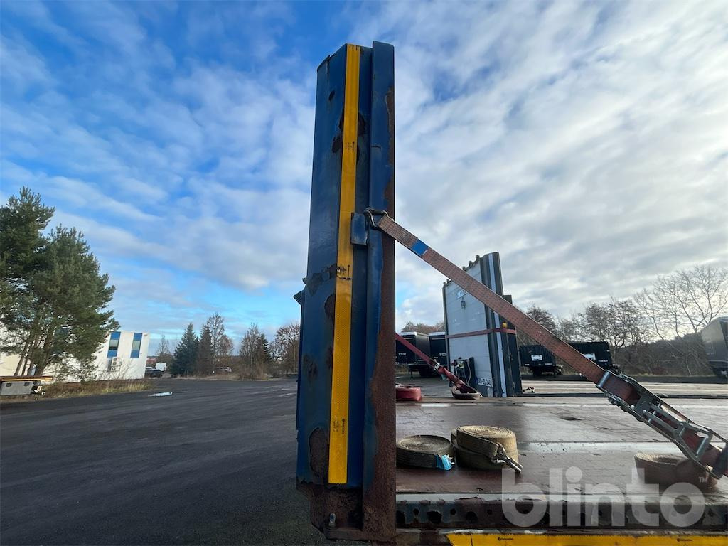 Pritschenauflieger/ Plattformauflieger Krone SD (2014): das Bild 25