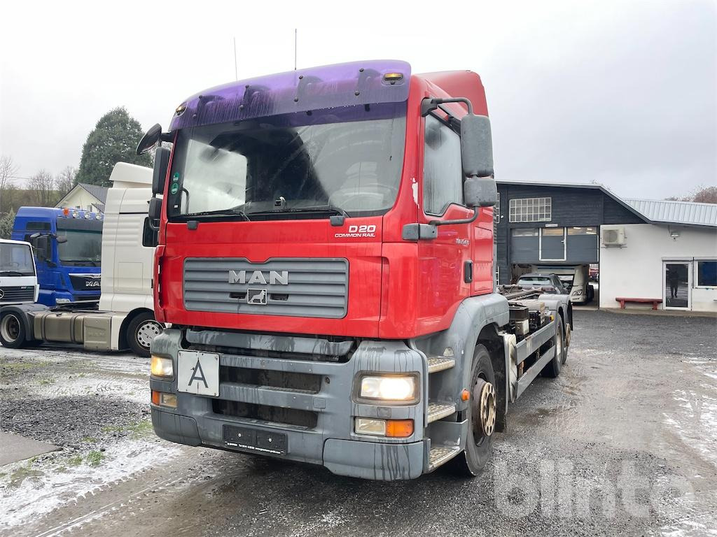 MAN TGA 26.430 (2007) - Abrollkipper: das Bild 1 MAN TGA 26.430 (2007) - Abrollkipper: das Bild 1