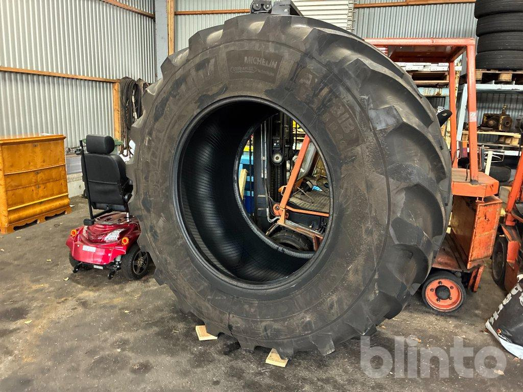 Michelin 900/65R46 - Reifen für Landmaschine: das Bild 1 Michelin 900/65R46 - Reifen für Landmaschine: das Bild 1