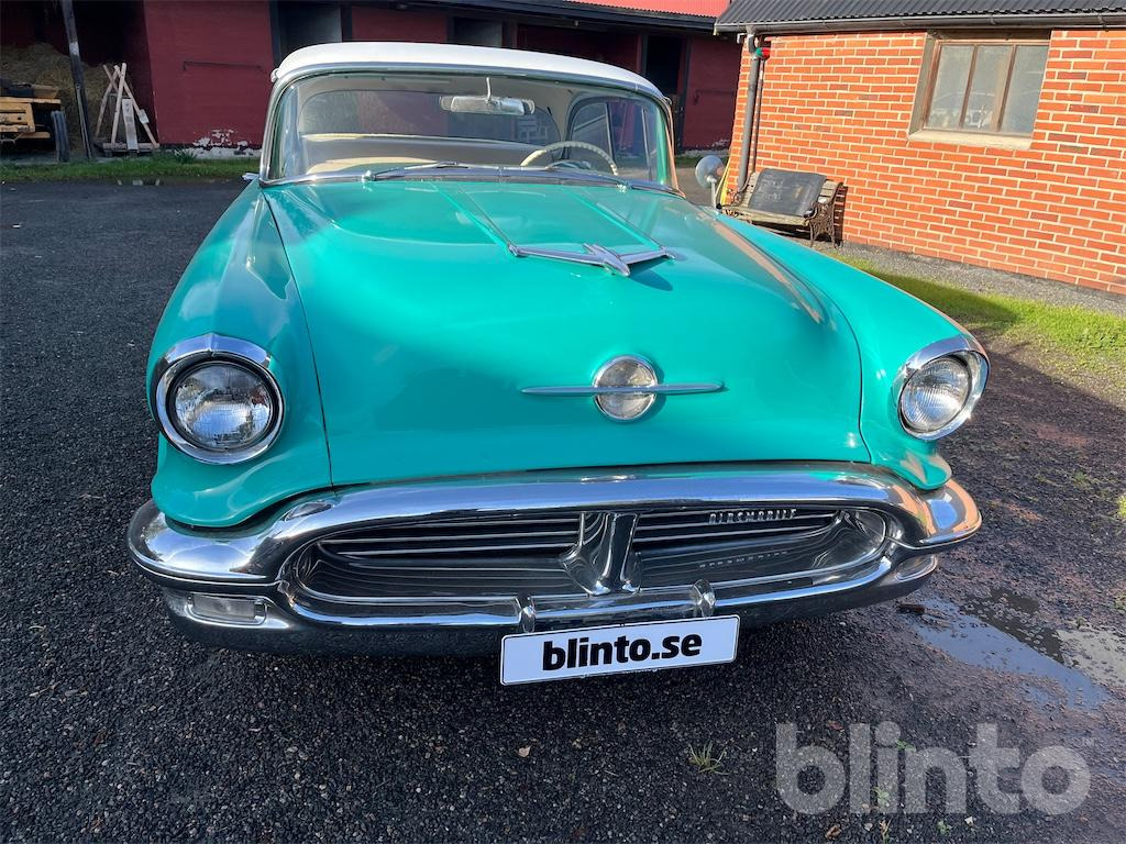 Oldsmobile 88 Holiday - PKW: das Bild 3 Oldsmobile 88 Holiday - PKW: das Bild 3