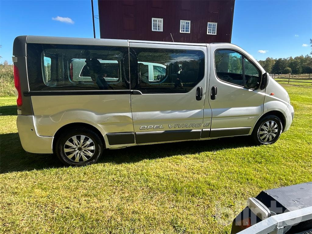 Opel Vivaro 2.0CDT - Kleinbus, Personentransporter: das Bild 4 Opel Vivaro 2.0CDT - Kleinbus, Personentransporter: das Bild 4