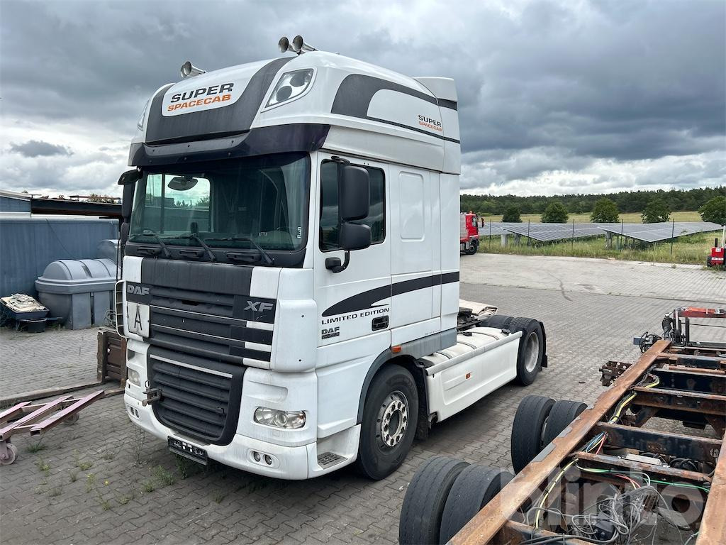 DAF 105.460 - Sattelzugmaschine: das Bild 2 DAF 105.460 - Sattelzugmaschine: das Bild 2