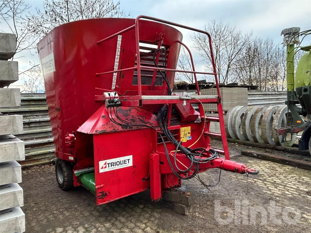Triolet Solomix SM-12 (2003) - Futtermischwagen: das Bild 2 Triolet Solomix SM-12 (2003) - Futtermischwagen: das Bild 2