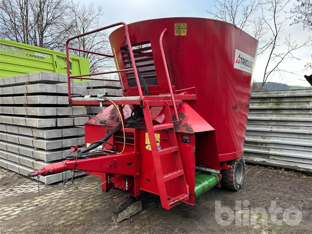 Triolet Solomix SM-12 (2003) - Futtermischwagen: das Bild 1 Triolet Solomix SM-12 (2003) - Futtermischwagen: das Bild 1