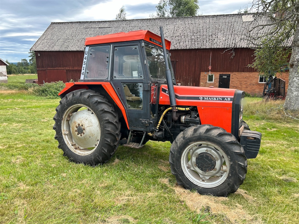 URSUS 4514 - Traktor: das Bild 4 URSUS 4514 - Traktor: das Bild 4